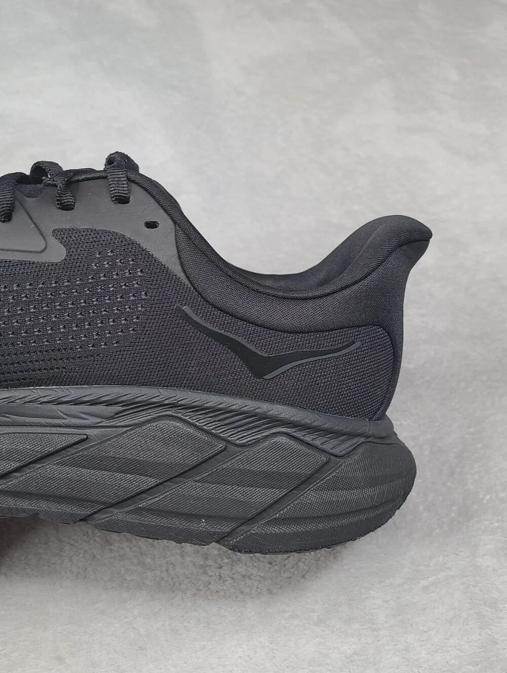 Hoka Arahi 7 Triple Black Stability Running Shoes Mens Size 11 2E (Wide)
